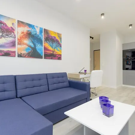 Dark Blue And Grey With Pastel Bedroom In By Renters Βαρσοβία
