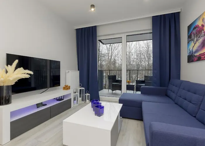 Apartman Dark Blue And Grey With Pastel Bedroom In By Renters Varsó